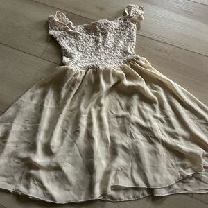 Elegant Cream Lace Kids Dress size 7/8